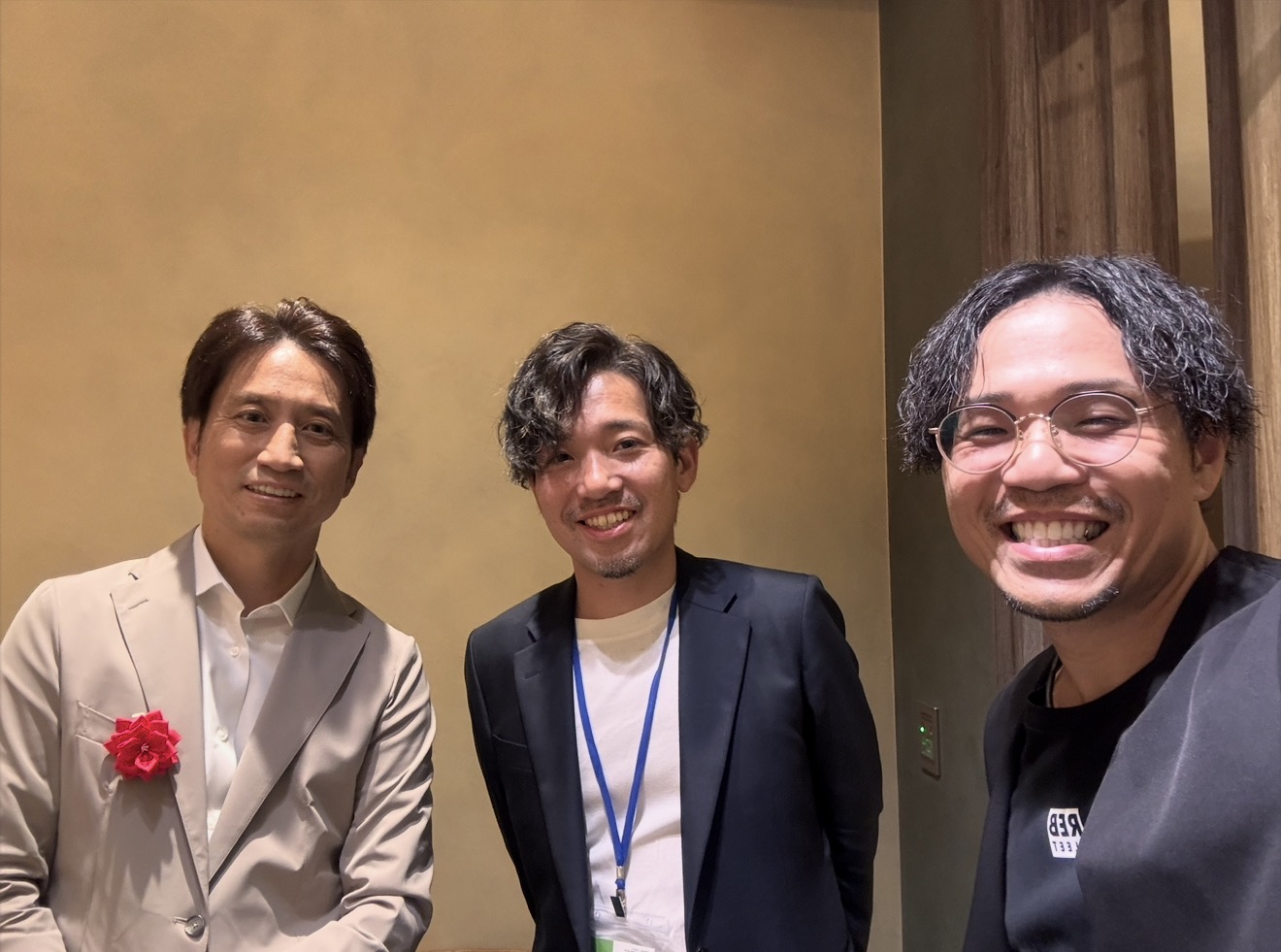 会場で記念撮影をする税育フェス2026の参加者